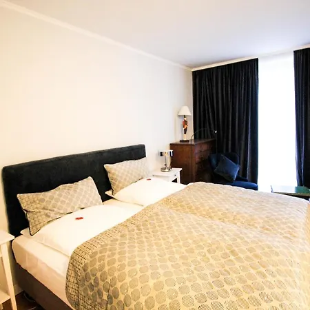 Hotel Kleine In Munique