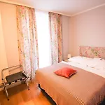 Kleine In Hotel 3*